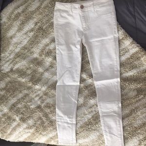 White American Eagle Skinny Jeans
